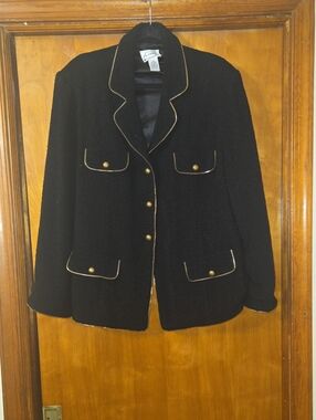 Linea by Louis Dell'Olio     Black Jacket with Gold Trim